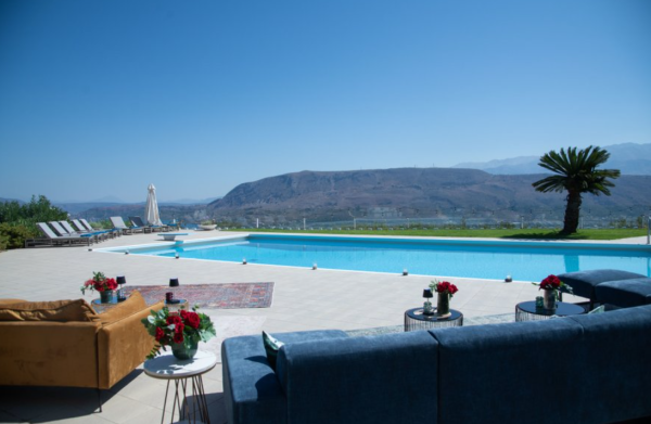 Nevjerojatan luksuz na rajskoj lokaciji: Zavirite u vilu gdje se snima 'Gospodin Savršeni'