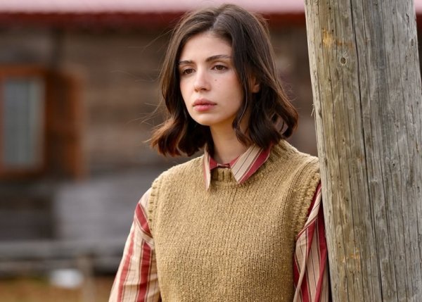 Zeynep Atiglan kao Fadime