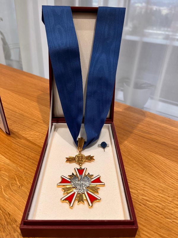 Zapovjednički križ Reda za zasluge Republike Poljske.