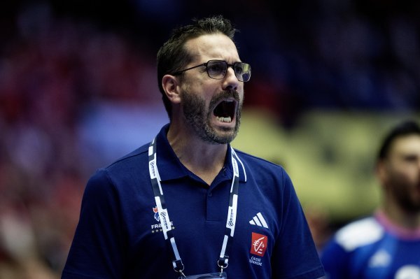 Izbornik Francuske nakon debakla dobio pitanje o ostavci: Evo što je rekao