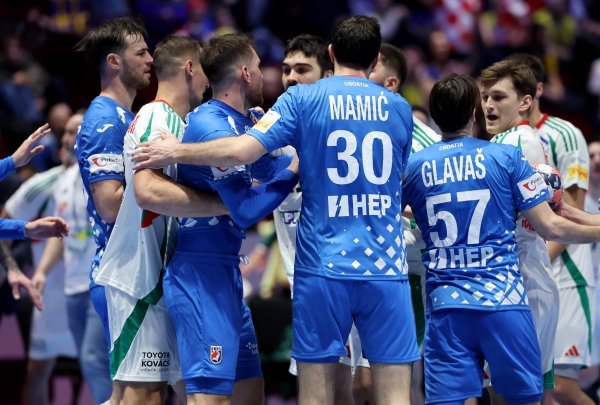 Na poluvremenu su se hrvatski igrači izvikali jedni na druge, a onda je ušao Dagur