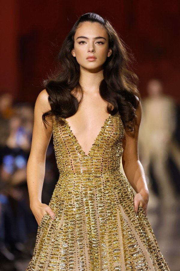 Deva Cassel na Elie Saab reviji