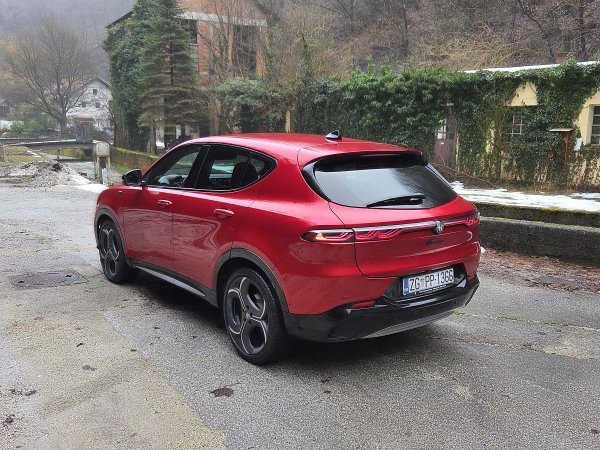 Alfa Romeo Tonale 1.5 175 MHEV FWD Sport Speciale