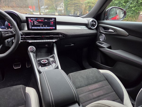 Alfa Romeo Tonale 1.5 175 MHEV FWD Sport Speciale