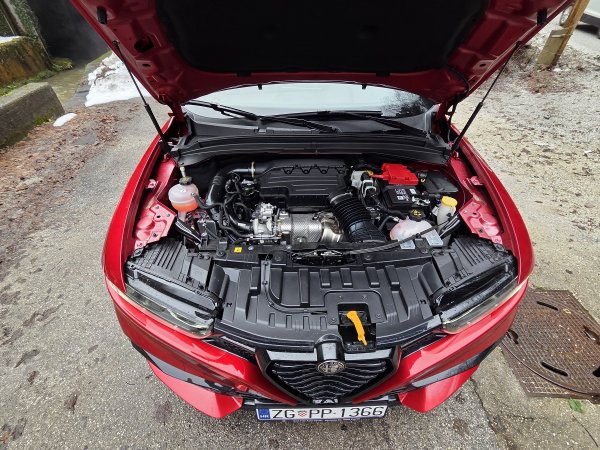 Alfa Romeo Tonale 1.5 175 MHEV FWD Sport Speciale