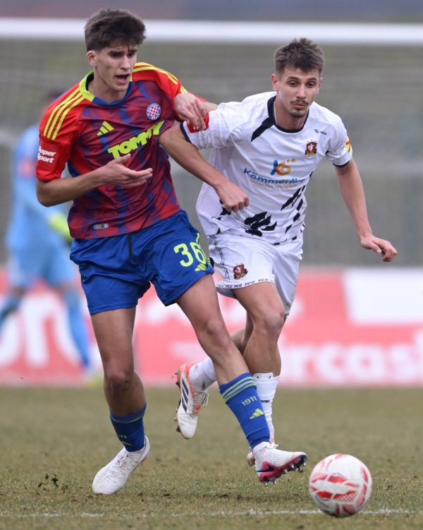 Nakon novog debakla je samo jedan igrač Hajduka imao hrabrosti izaći pred novinare