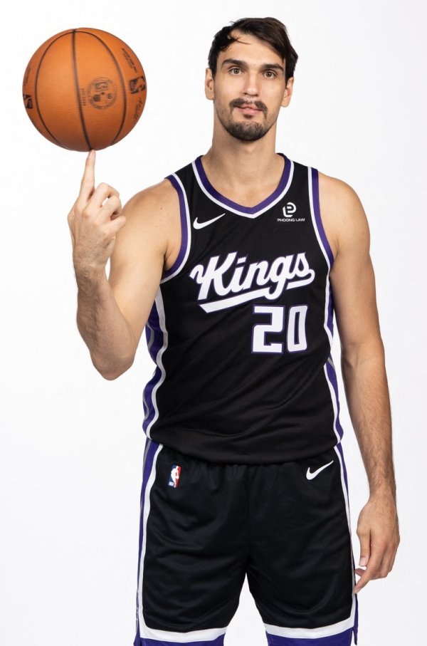 Dario Šarić ima novi klub; bit će treći Hrvat u dresu ove kultne momčadi