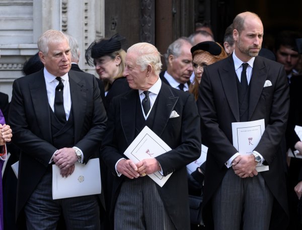 Bivši princ Andrew, kralj Charles i Princ William