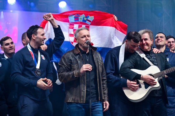 Thompson na dočeku rukometaša 2025.