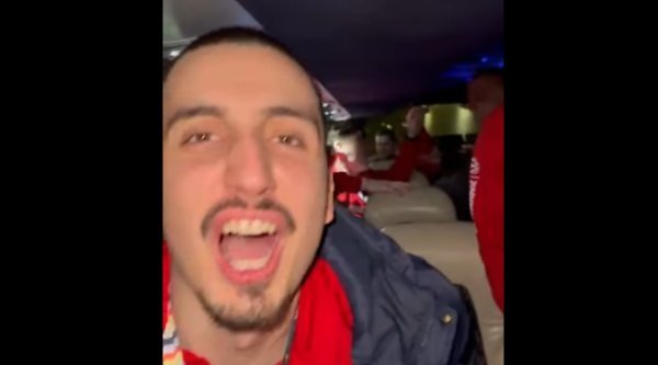 Rukometaši pjesmom iz autobusa poslali poruku? 'Kad zapjevam, partija mi sudi'