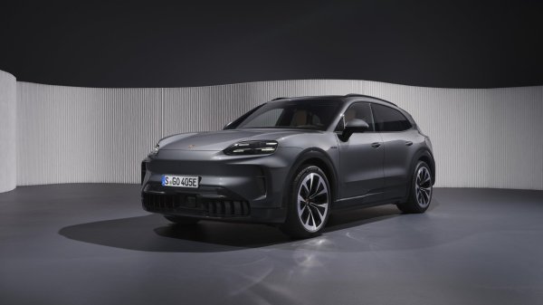 Porsche Cayenne Electric