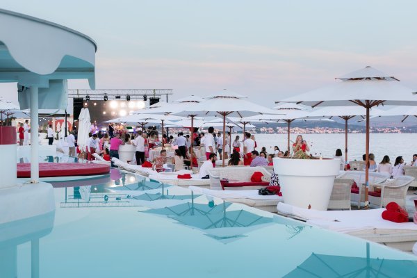 En Vogue Beach Club u sklopu Amadria Parka