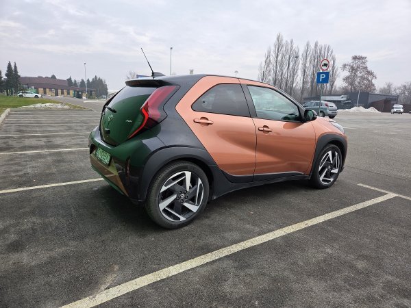 Toyota Aygo X Hybrid 1.5 HEV E-CVT 5D X-Clusive