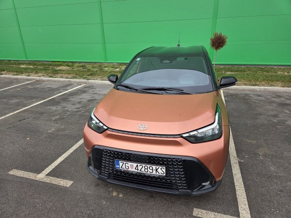 Toyota Aygo X Hybrid 1.5 HEV E-CVT 5D X-Clusive