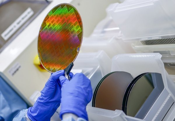 Infineonovi čipovi - ilustracija