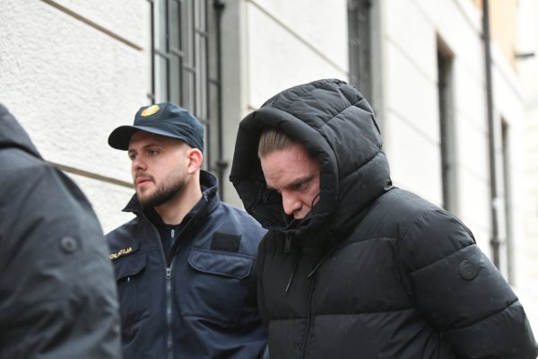 Privođenje osumnjičenih dilera droge u Rijeci