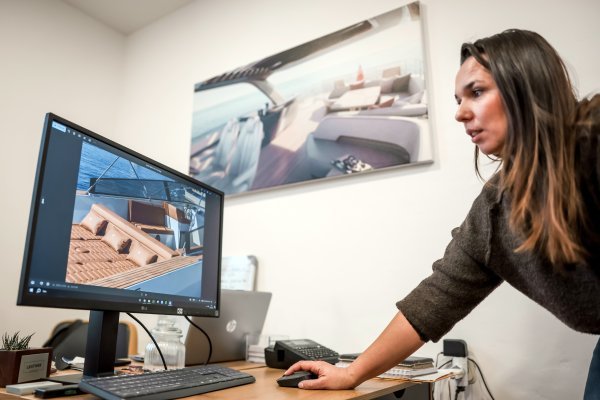 Katarina zna sve, iako se pretežno bavi administracijom