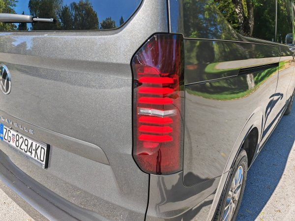 VW Caravelle Life L2 2.0 TDI