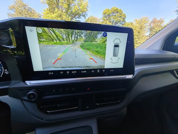 VW Caravelle Life L2 2.0 TDI