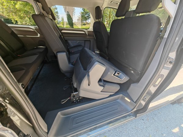 VW Caravelle Life L2 2.0 TDI