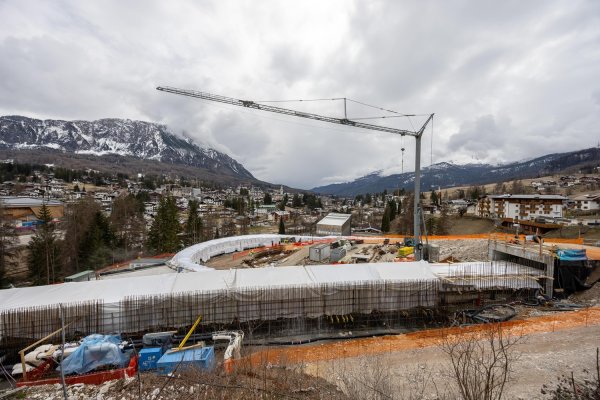 Kaos pred početak ZOI-a: Cortina na rubu prometnog kolapsa zbog nedovršene žičare