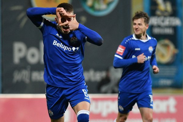 'Adriano, molim te da sjednemo i da mi objasniš zašto Panathinaikos'