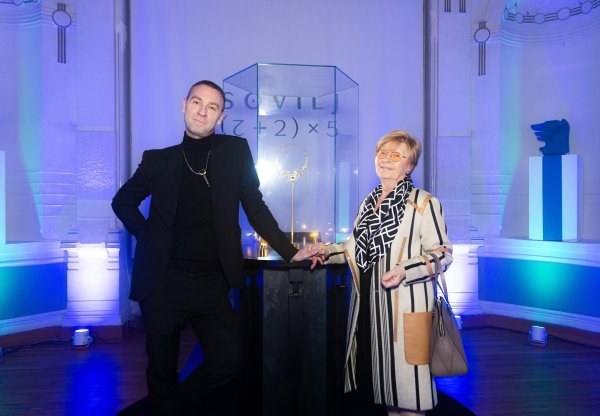 Zlato, dijamanti i tišina: Jubilej Nenada Sovilja kao intimna gesta