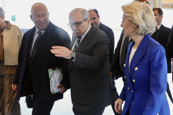 Libanonski premijer Nawaf Salam sa šefom diplomacije EU-a Antoniom Costom i predsjednicom Komisije Ursulom von der Leyen