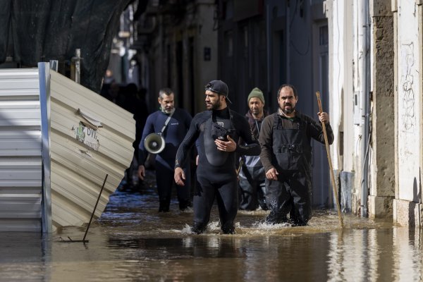 VIDEO 'Leonardo' paralizirao Pireneje: Tisuće evakuiranih, dvoje mrtvih