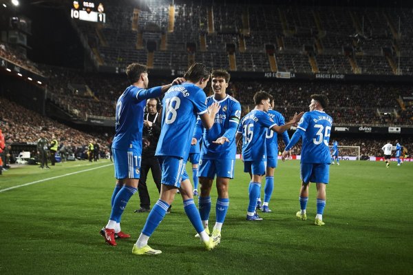 Real slomio Valenciju i došao na bod do Barcelone