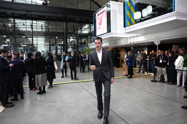 Arthur Mensch, Mistral AI