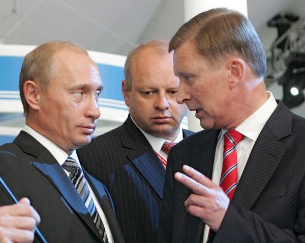 Vladimir Putin i Sergej Ivanov 2007. godine
