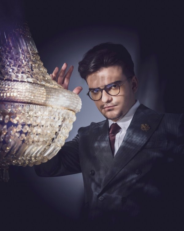 Ranije je izjavio da uživa u glazbi i da to uživanje prenosi na druge 