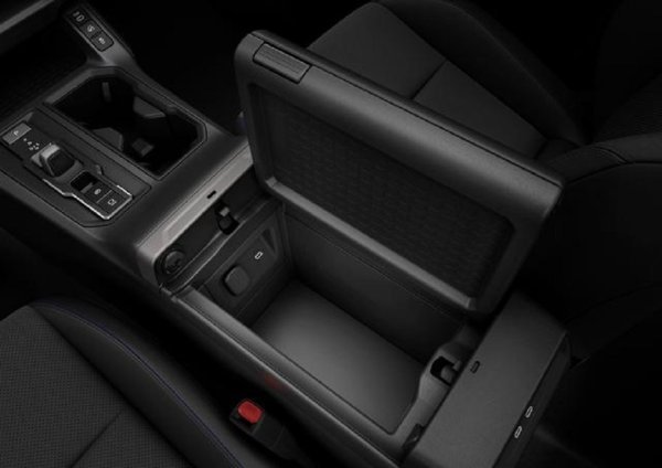 Suzuki Across Plug-In - svjetska premijera