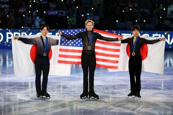 Kagiyama, Malinin i Sato