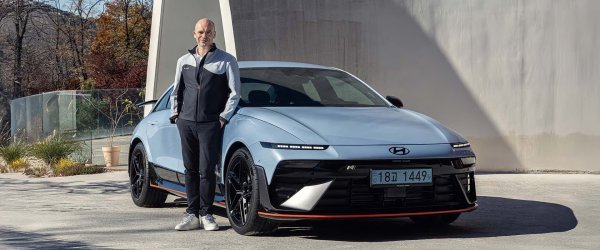 Hyundai IONIQ 6 N i Manfred Harrer, predsjednik i voditelj odjela za istraživanje i razvoj Hyundai Motor Grupe