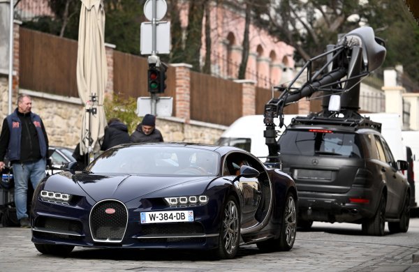 Bugatti u Radićevoj ulici na snimanju