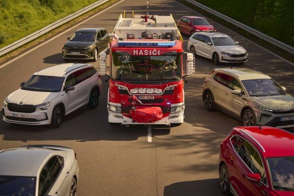 Škoda uvodi upozorenja o nailasku vozila hitne pomoći: Traffication funkcija djeluje u stvarnom vremenu