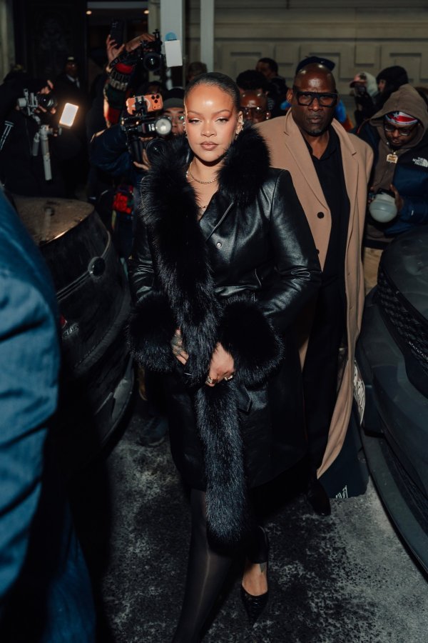 Rihanna jerođena u godini Zmaja, 1988.