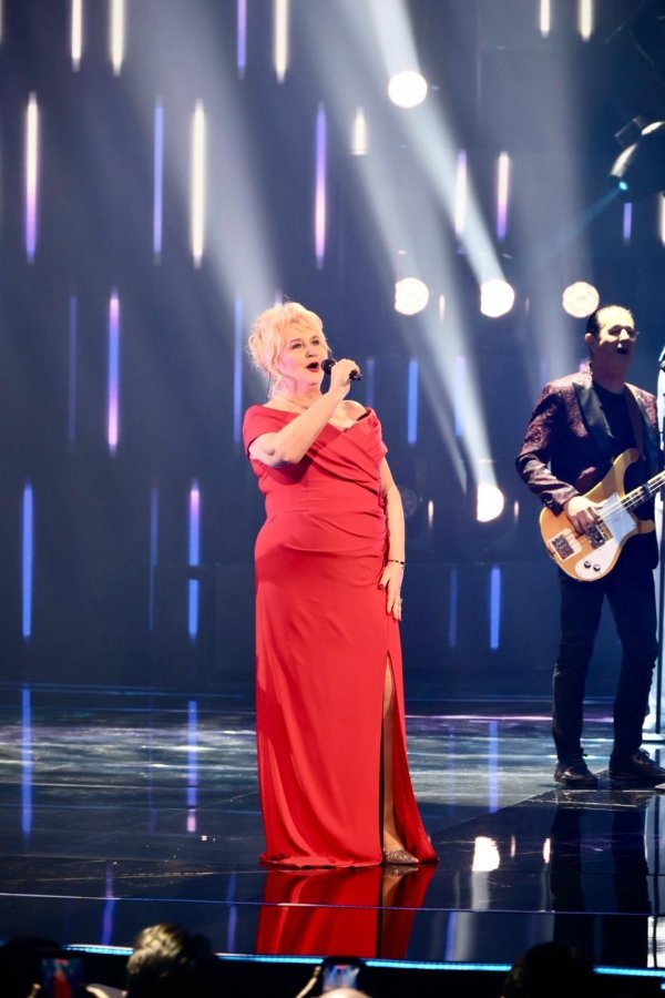 Lidija Horvat-Dunjko s grupom Magazin