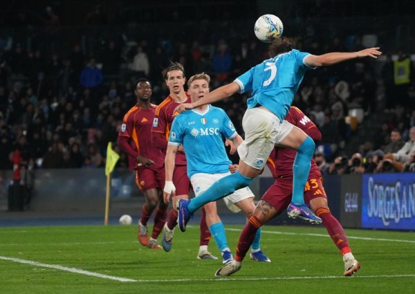 Remi u Napulju razveselio milanske klubove; Mlačić s klupe gledao poraz Udinesea