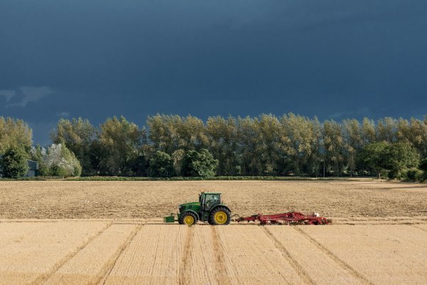 Poljoprivrednici ogorčeni: Plavog dizela nema, sjetva je ugrožena