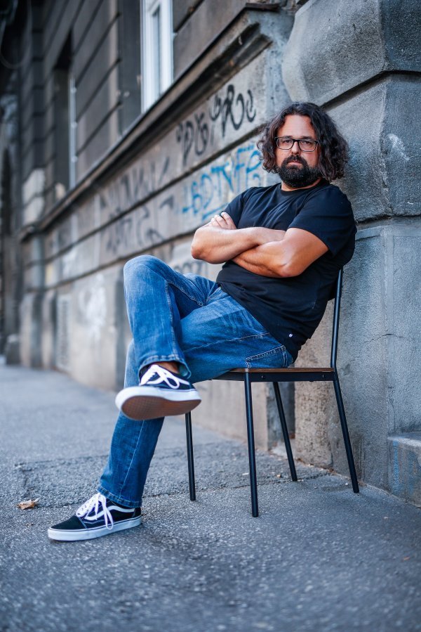 Srbija ima razloga skakati od sreće i udarati se nogama u stražnjicu, jer za ono što je učinila u Bosni nije kažnjena, naprotiv