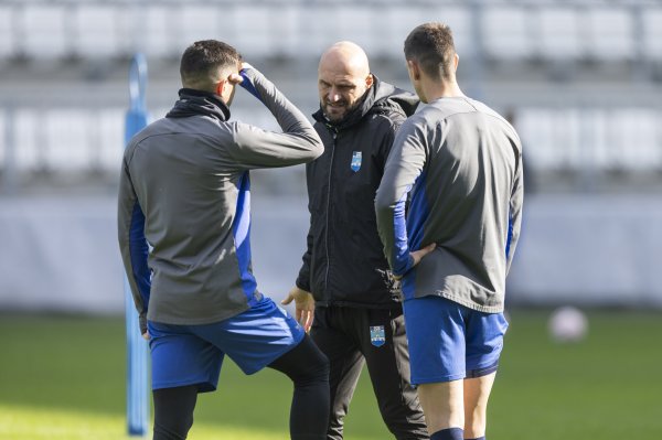 Igračima Osijeka isplaćene zaostale plaće, vlasnik kluba ljut što se o tome pričalo