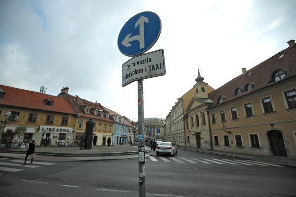 Svi će morati imati taksi karticu