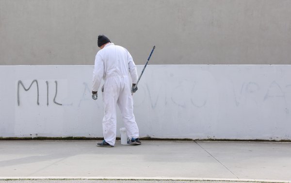 Split: Osvanuli uvredljivi grafiti protiv Milanovića, natpisi brzo uklonjeni