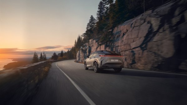 Lexus RZ - steer-by-wire sustav upravljanja