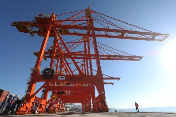 Negativna izvedba uz blagi pad likvidnosti