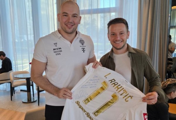 Rakitić darovao dres Hajduka srpskoj legendi i najboljem igraču svijeta – poruka je oduševila
