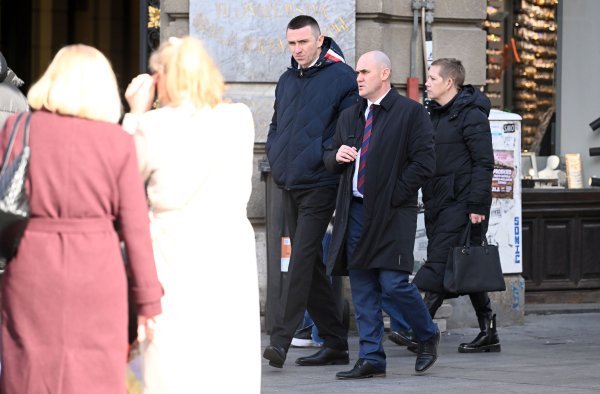 Josip Dabro i Ivan Penava zateknuti u šetnji Cvjetnim trgom u Zagrebu